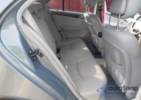 2007 Mercedes-Benz C 280 Luxury из США, поврежденный, VIN WDBRF54H27A950575